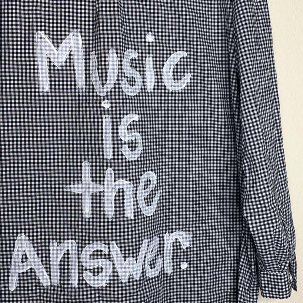 Custom painted button down shirt - Picture 3 of 7